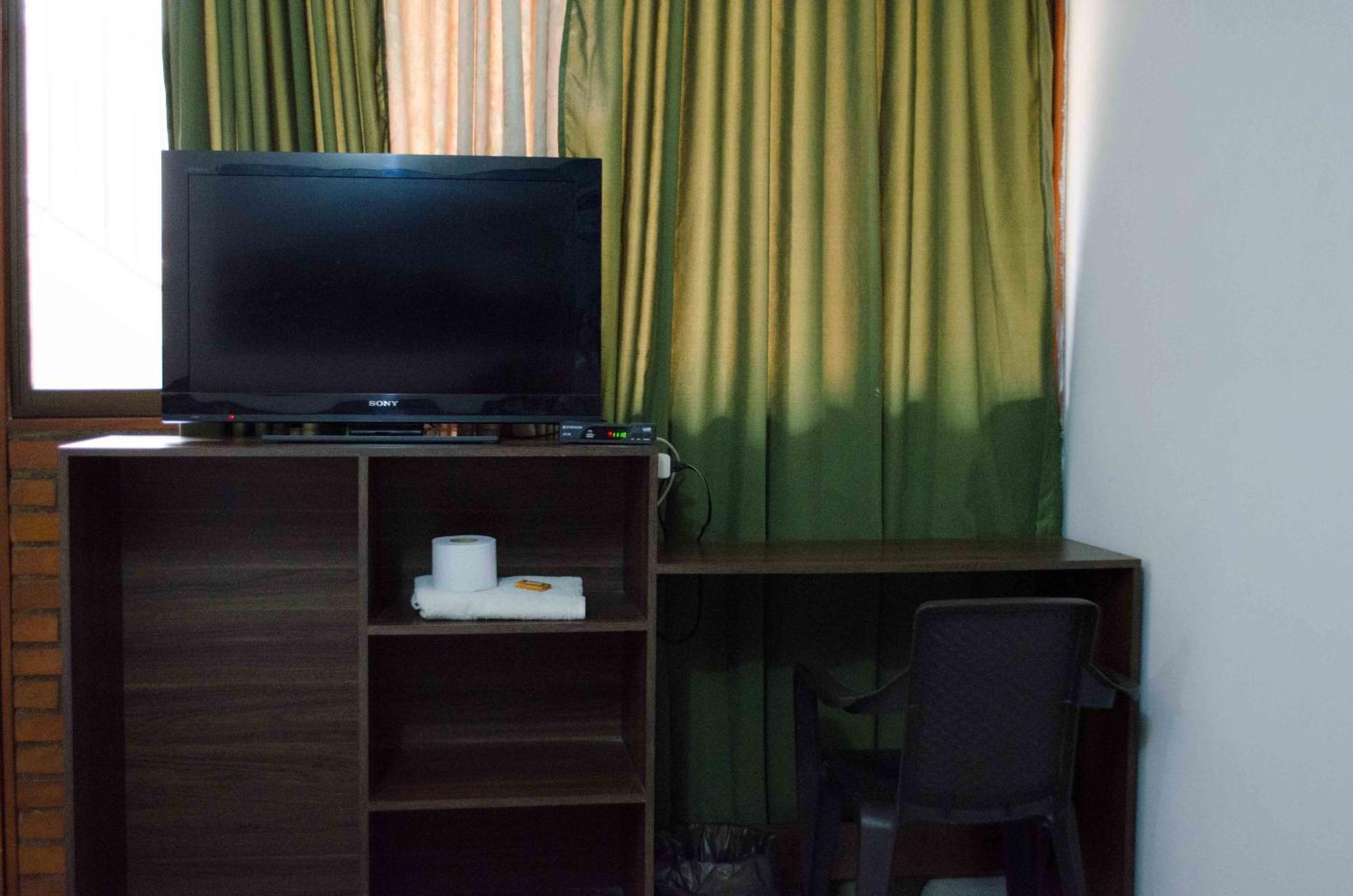 Hotel Elimar Girardot Bagian luar foto