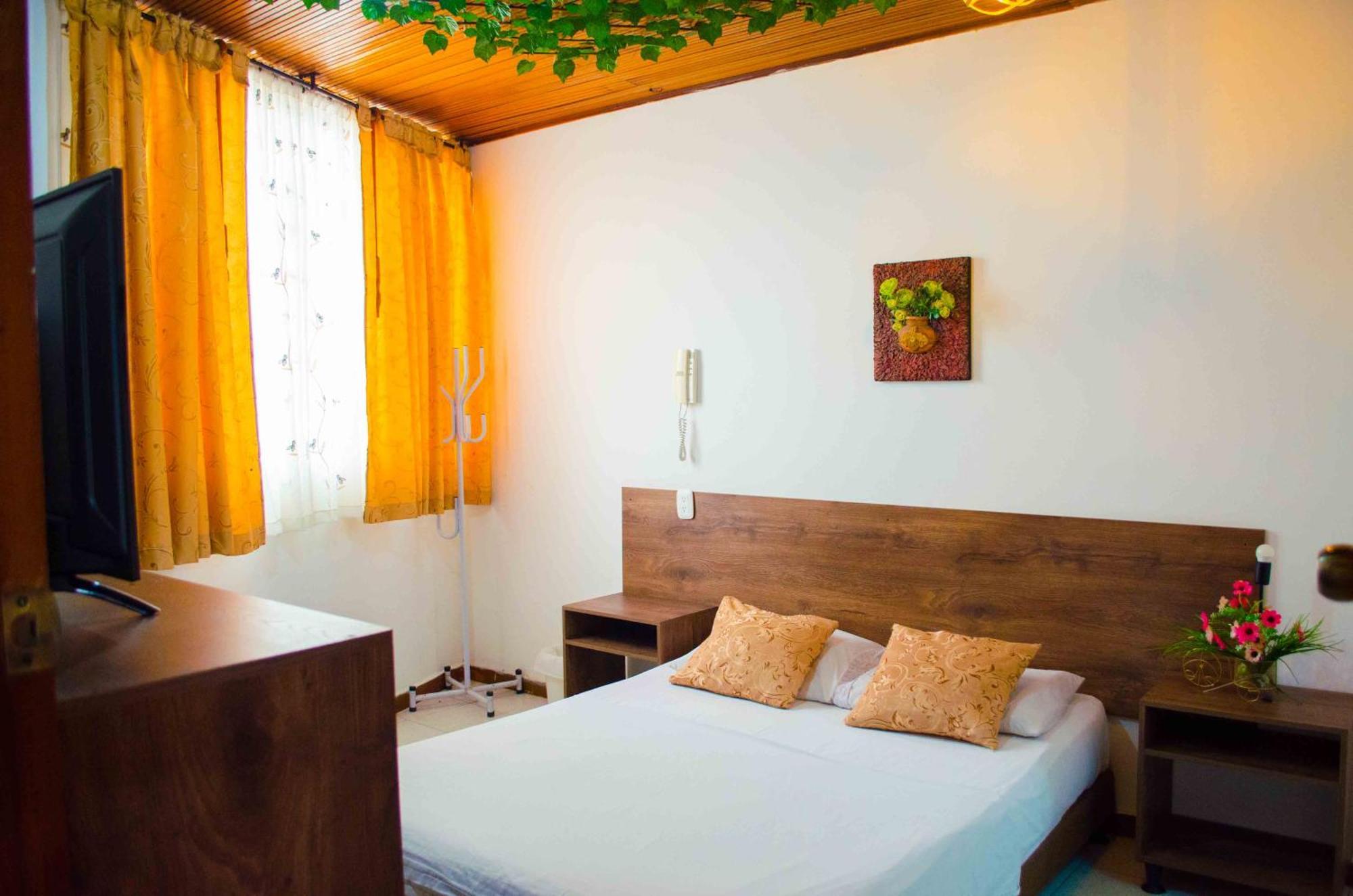 Hotel Elimar Girardot Bagian luar foto