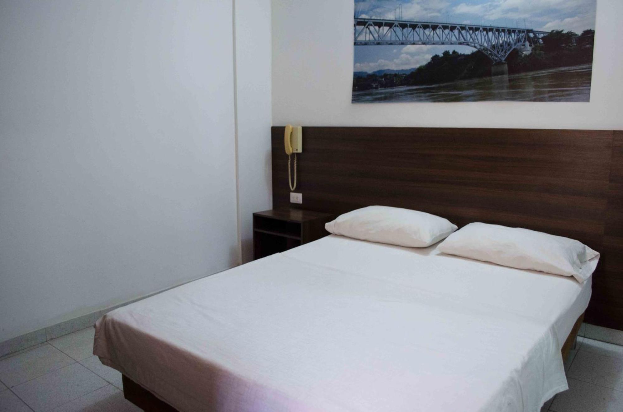 Hotel Elimar Girardot Bagian luar foto