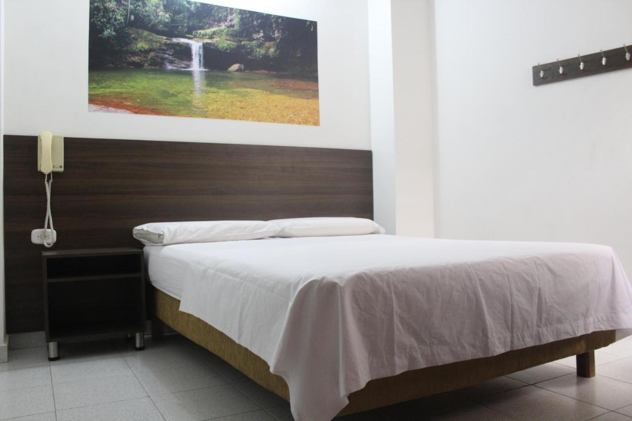 Hotel Elimar Girardot Bagian luar foto